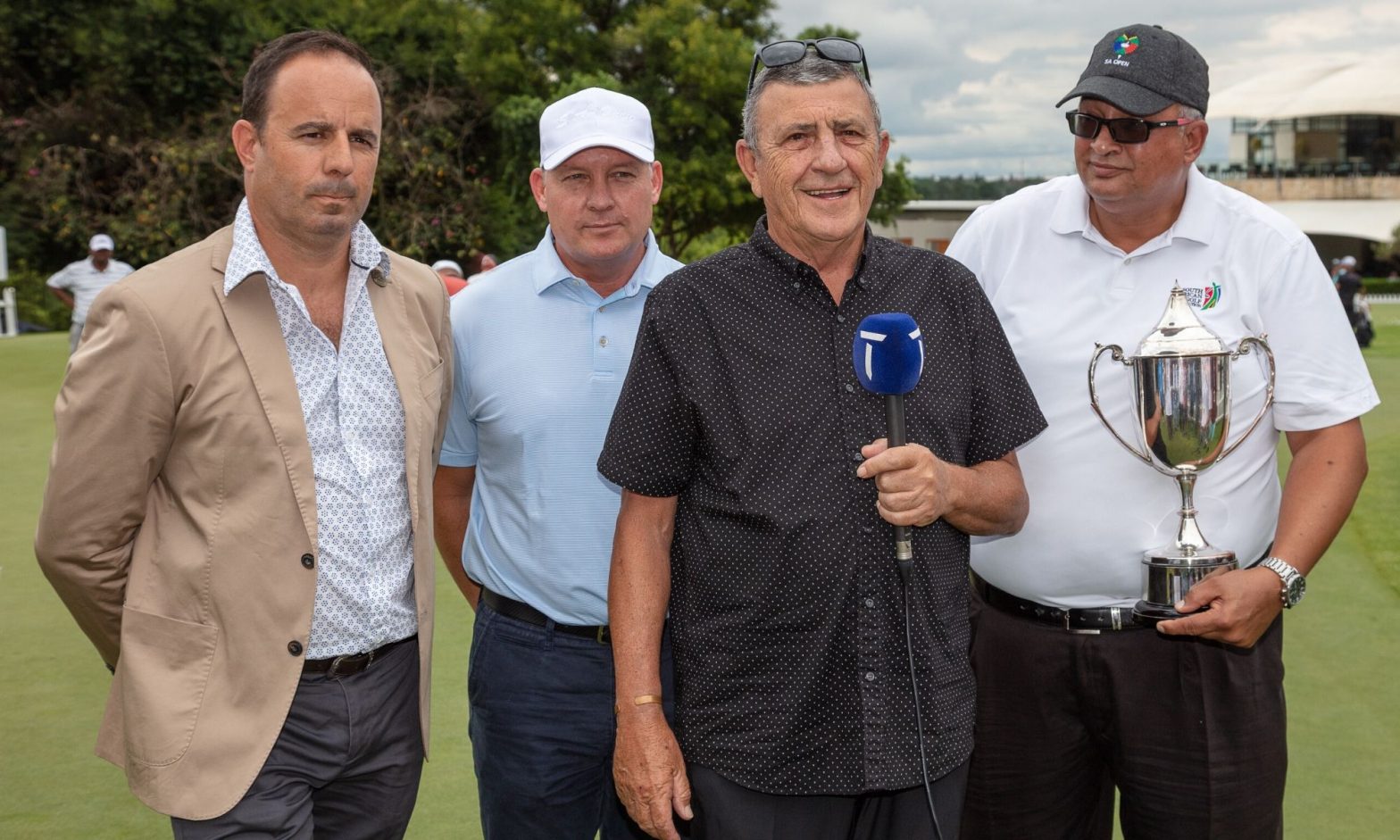 SA golf pays tribute to Denis Hutchinson 1